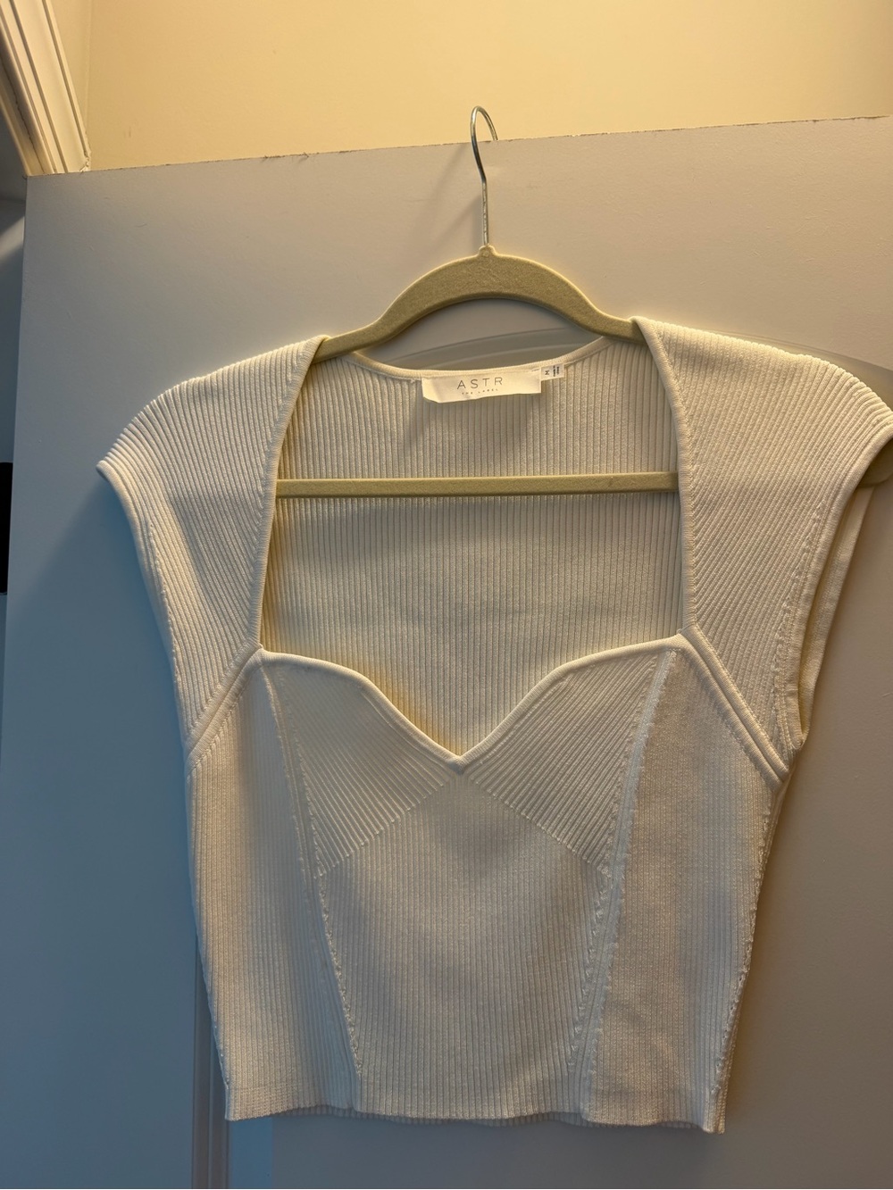 ASTR Cream Ribbed Sweetheart Crop Top